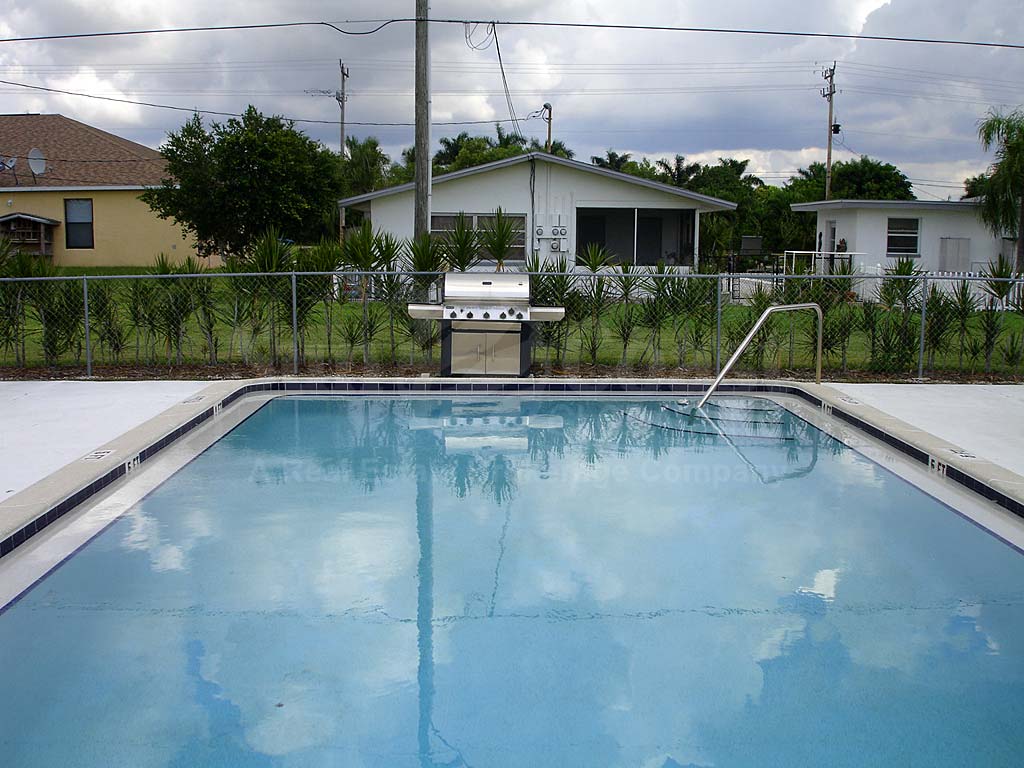 Pelican East Community Pool